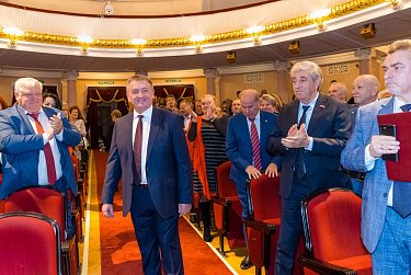 Сергей Грачев поздравил заслуженного деятеля искусств Бориса Хавторина с юбилеем